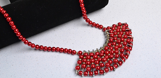 How to Make Your Own Beaded Necklace